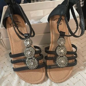 Beautiful So Black Dressy Girls Sandals